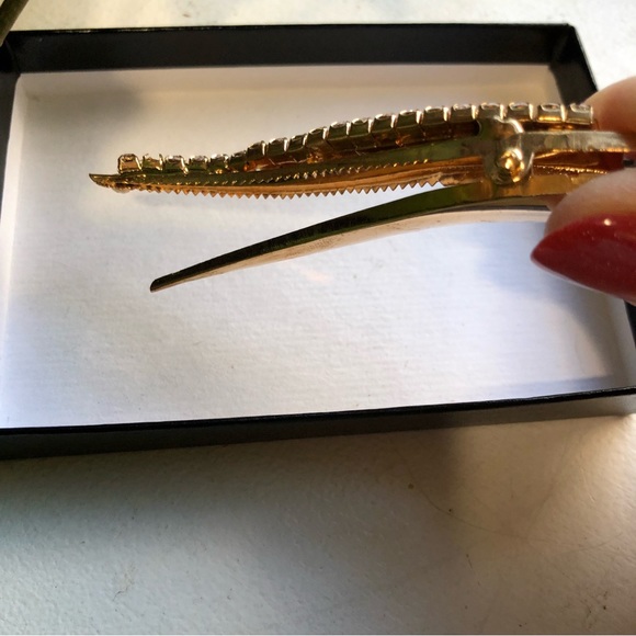 Sparkly Hair Clip - Picture 7 of 7